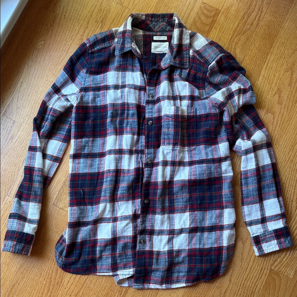 American Eagle Outfitters Red and Blue Plaid Flannel Shirt size Small